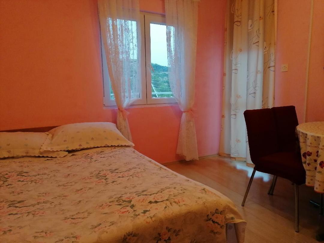 Apartmani Milisa L พรีมอชเตน ภายนอก รูปภาพ